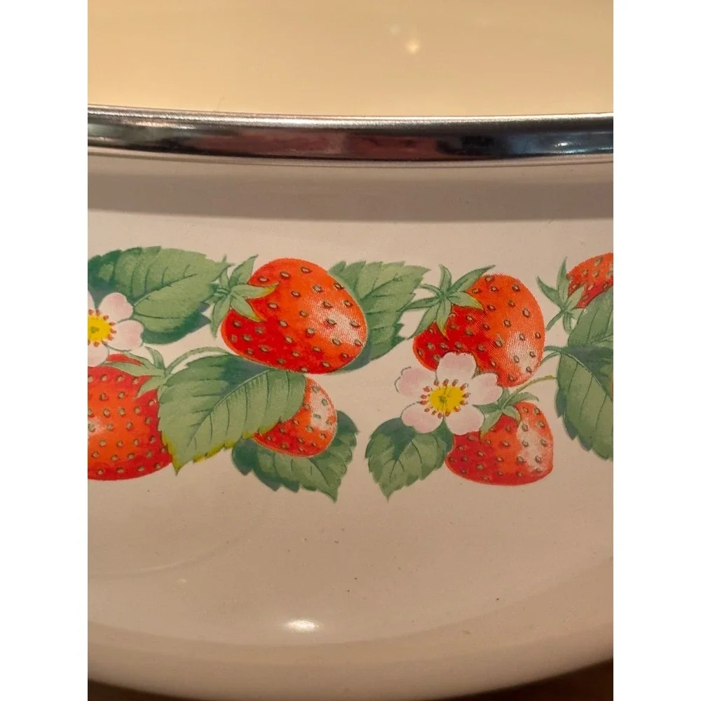 Vintage Kobe Kitchen Enamel Strawberry Nesting Mixing Bowls Set of 3 Japan
